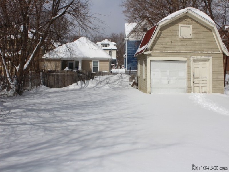 118 W Newell St Syracuse, NY, 13205.. - 2