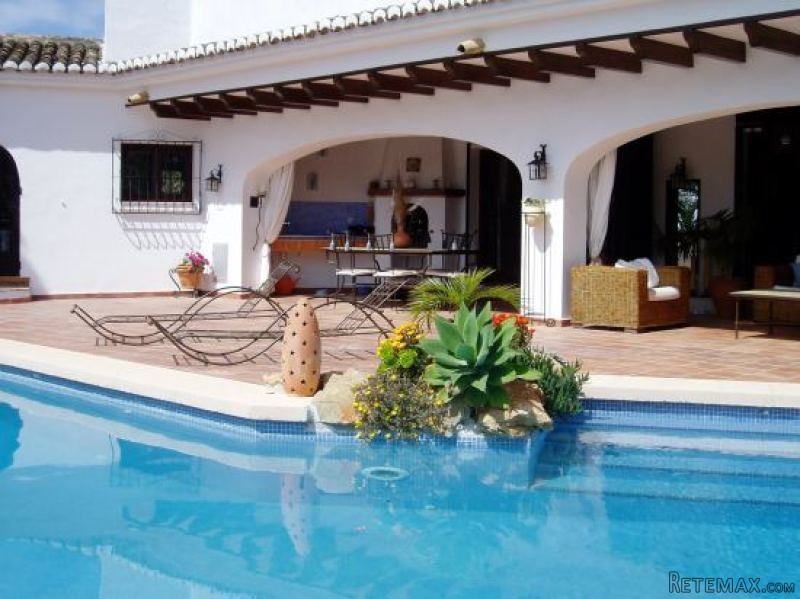 Mediterranean Luxury And Style In..