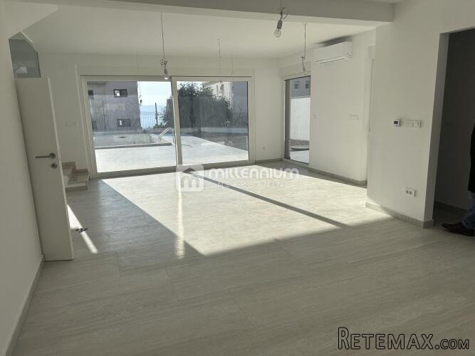 Dramalj, novogradnja, 94.96m2, dvoetažni 2s+db, bazen - 2
