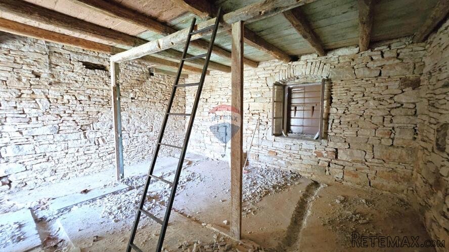 Istra, Buje okolica- kuća s potencijalom - 2
