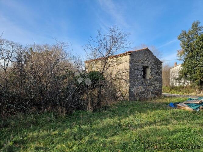 LABIN, okolica,kamena starina za adaptaciju - 3