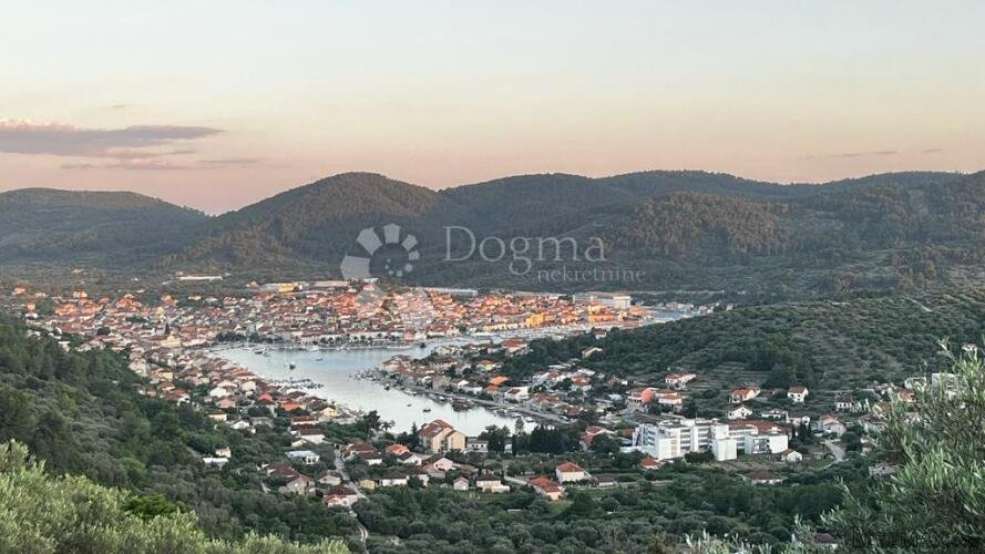 Vala Luka, poljoprivredno zemljište
