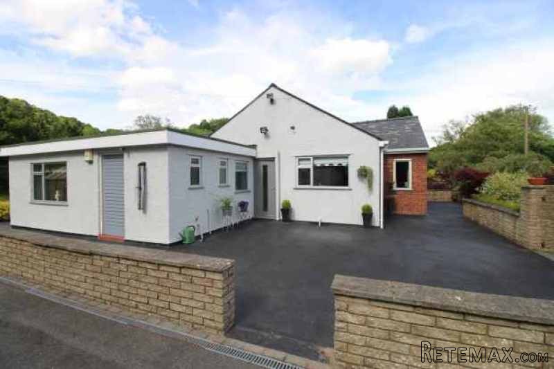 4 bedroom, Detached Bungalow house for..