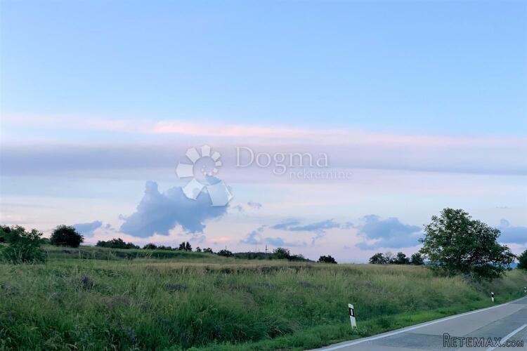 CEROVLJE – kompleks pašnjaka, oranica i šuma