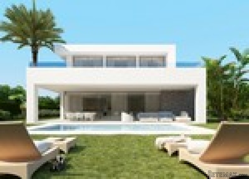 4 Bedrooms - Villa - Malaga - For Sale