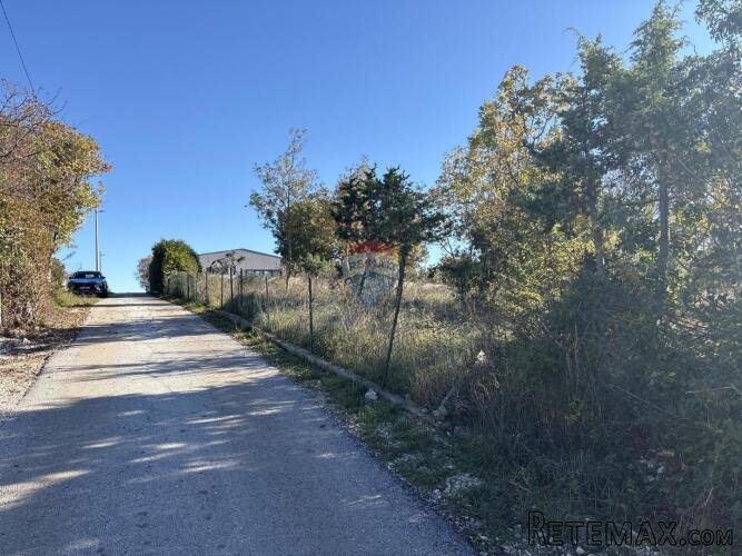Istra, Barban, Rebići - građevinsko zemljište s pravomoćnom - 2