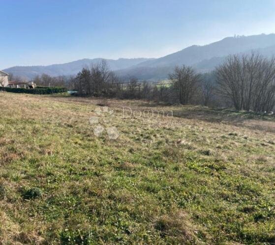 Pazin Zarećje građevinski teren