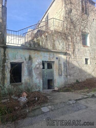 Starina za renovaciju- Kaštel Gomilica - 2