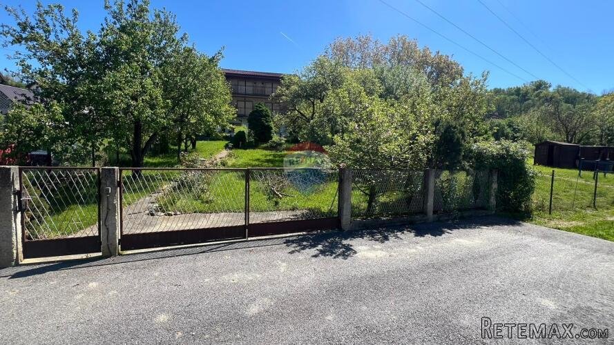 Krapina, Lepajci - kuća s okućnicom