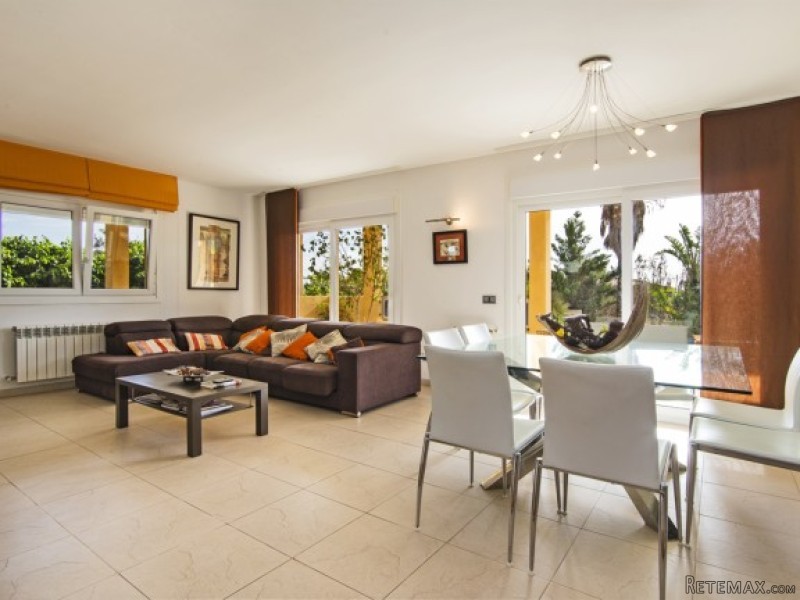 Beautiful Villa In Quiet Residential.. - 2