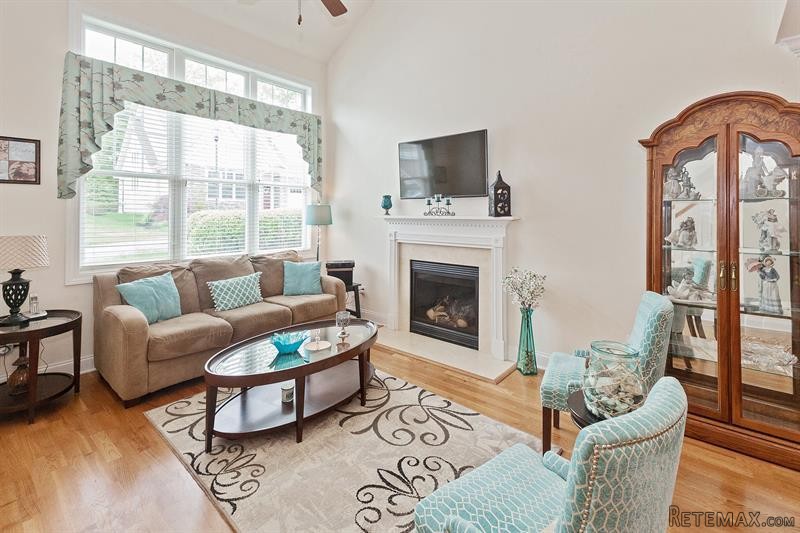 2 bedroom House For Sale: 2323.. - 2