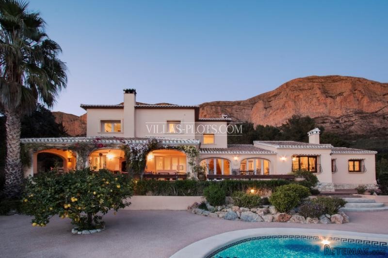 5 Bedroom Villa In Javea
