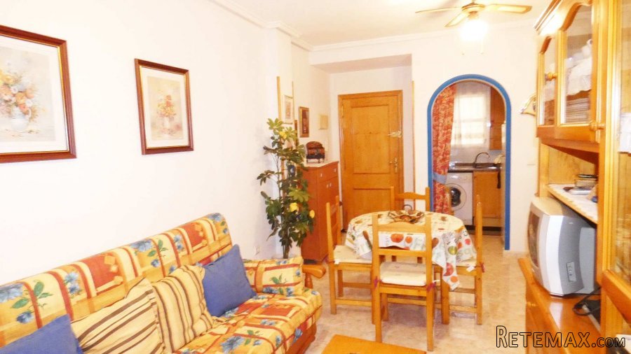 Apartamento 2 dormitorios en planta baja, amueblado y..