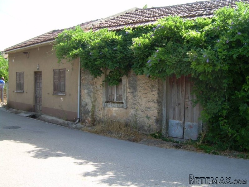 2 houses for sale in Avelar with..