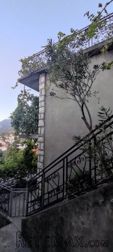 Prodajem dve kuce u Sutomoru - 10