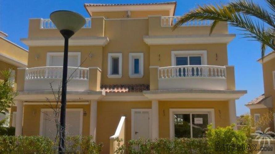 This very luxurious two-story house with a living area of..