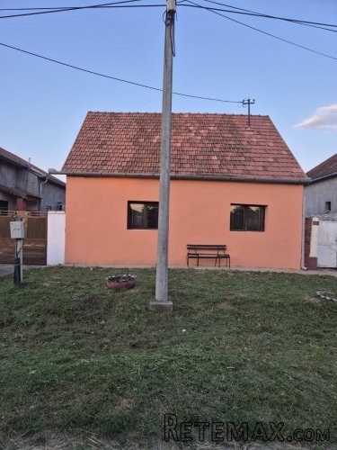 Prodajem kucu u Krcedinu - 2