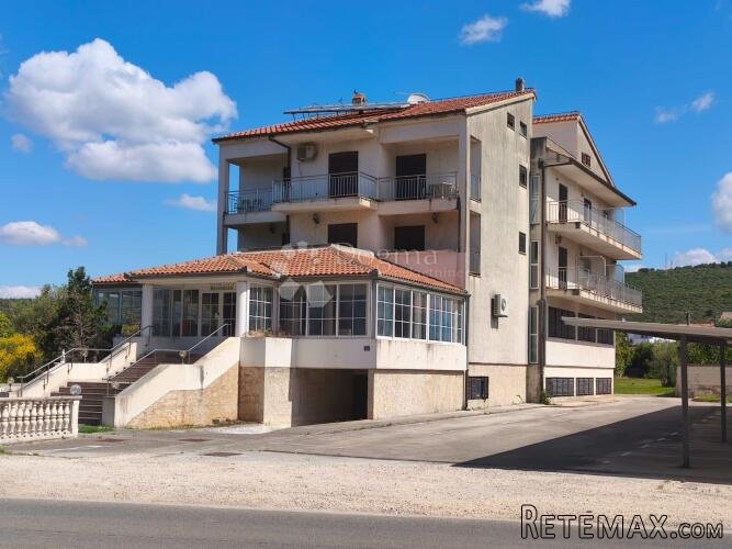 Sukošan - obiteljski hotel sa restoranom blizu mora - 2