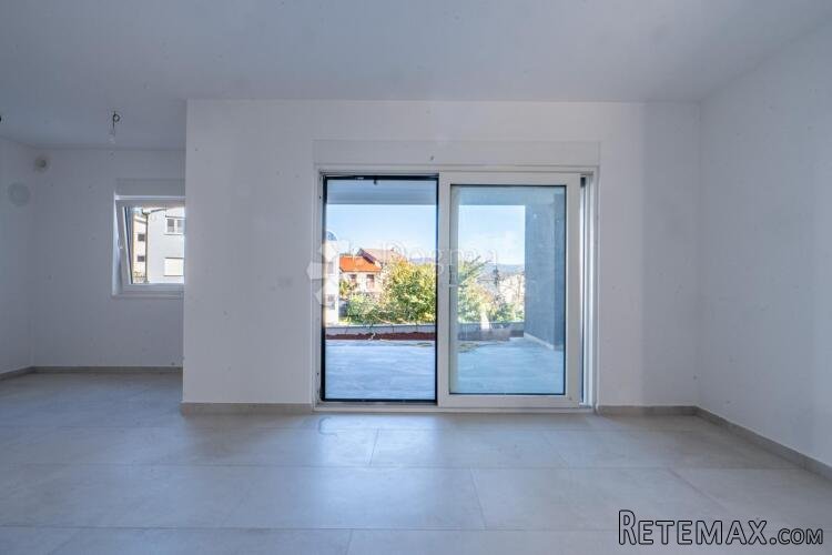 ČIŽIĆI APARTMAN U PRIZEMLJU S OKUĆNICOM - 3