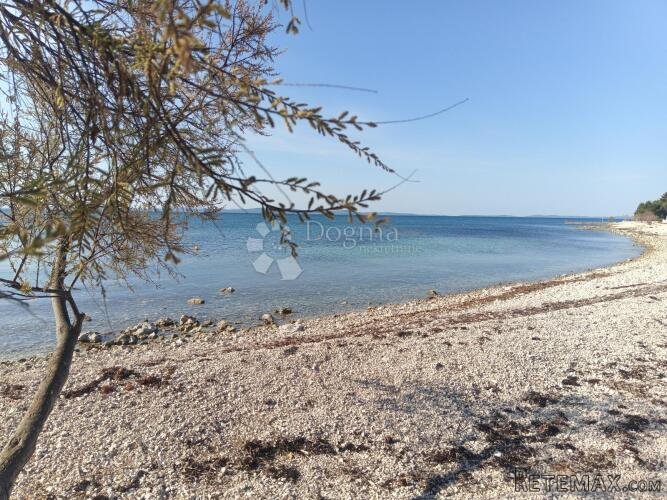 Luksuzna rezidencija s bazenom-otok Vir - 3