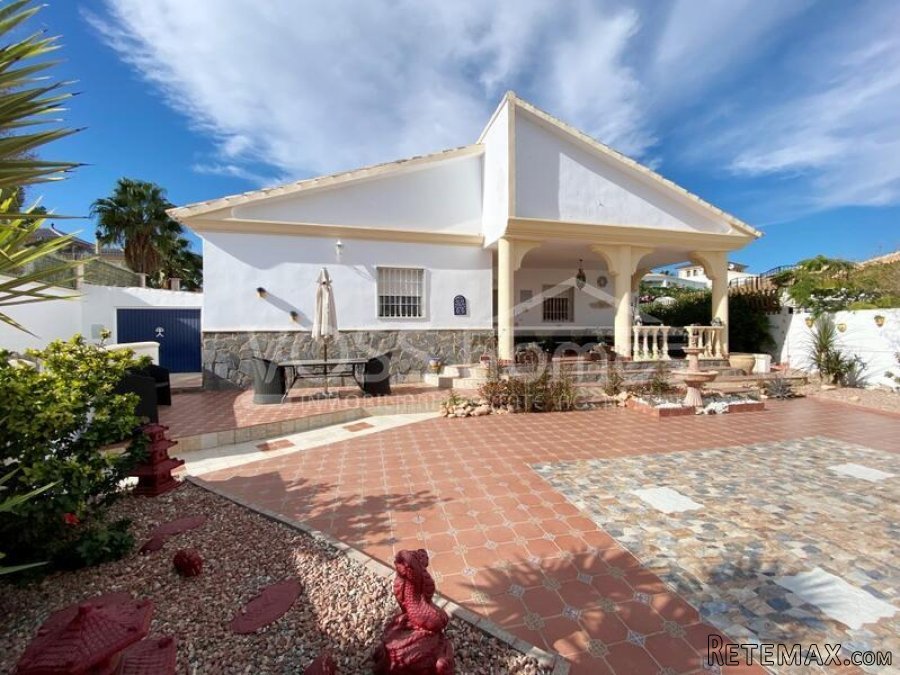 NEW & EXCLUSIVE LISTING TO VOSS HOMES - A lovingly.. - 5