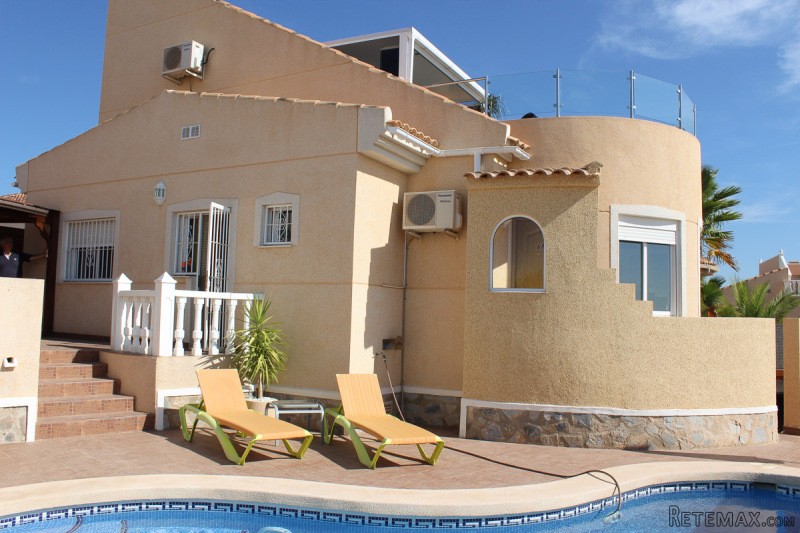 3 Bedrooms - Villa - Alicante - For Sale
