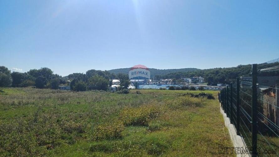Istra,Pomer-građevinsko zemljište 100m od mora