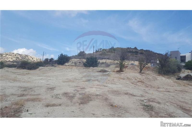 Plot of Land for Building - For Sale -..