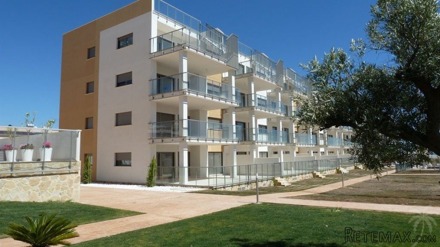 Apartments with 2 and 3 bedrooms are being built in this..