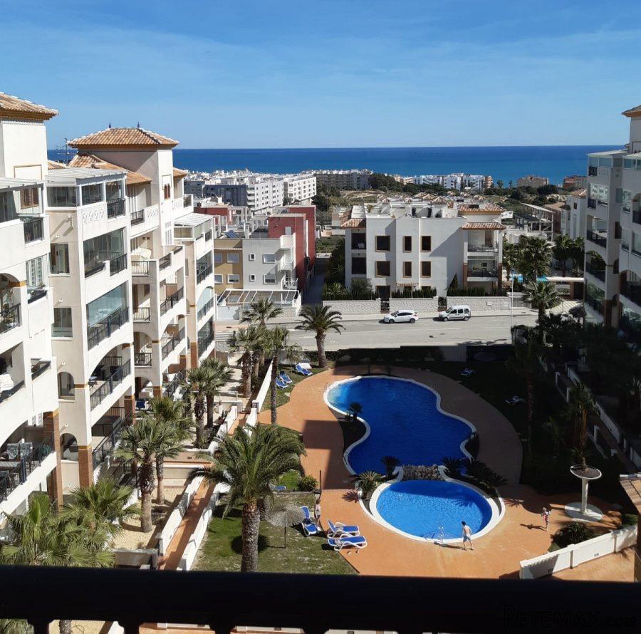 Magnífico piso con vistas al mar y al parque en una..