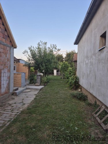 Prodajem kucu u Krcedinu - 9