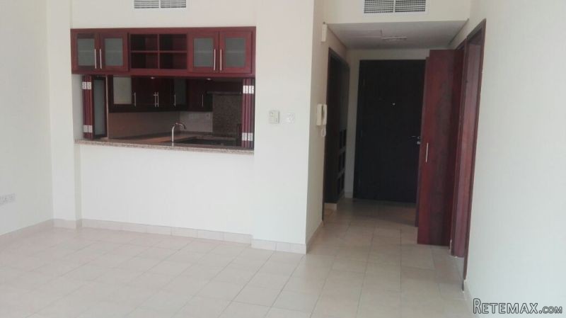 Cozy Apartment with Laundry and Big..