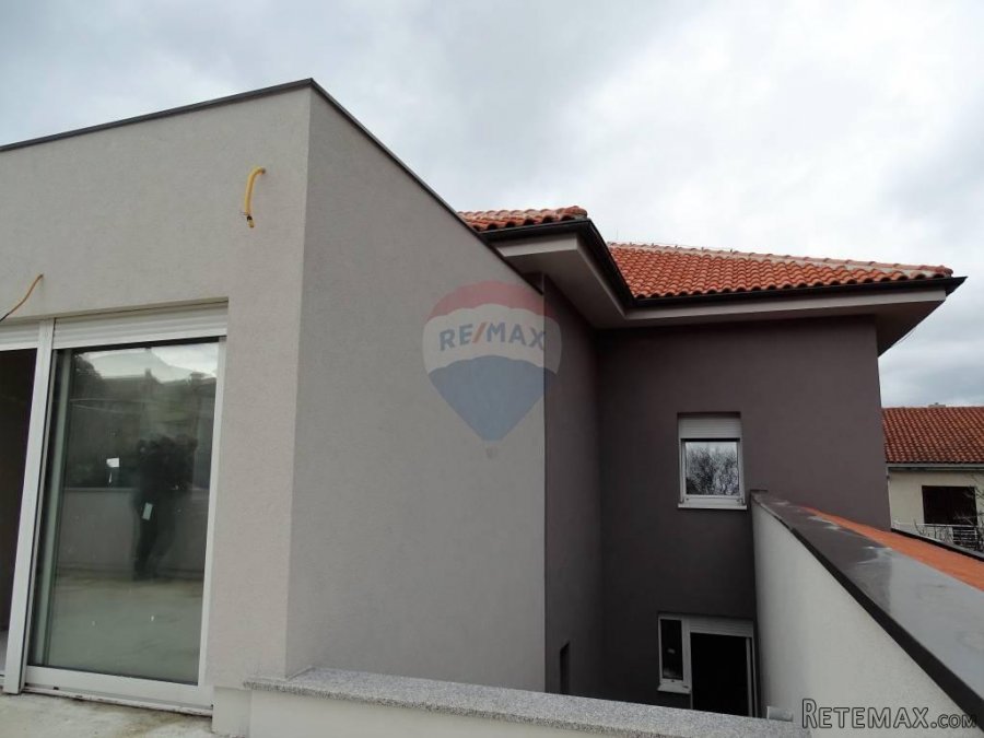 Selce - stan na samom moru ! - 2