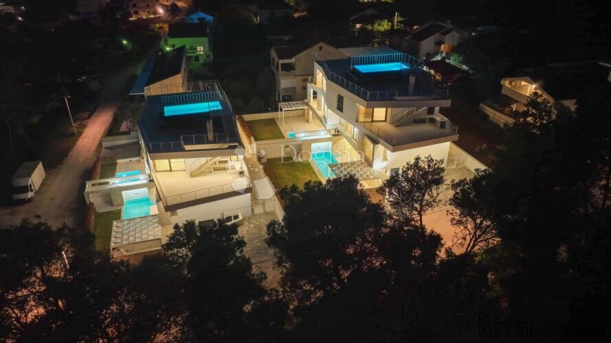 ZADAR Luksuzni duplex s bazenom, 4SS, 100 m od mora! - 2
