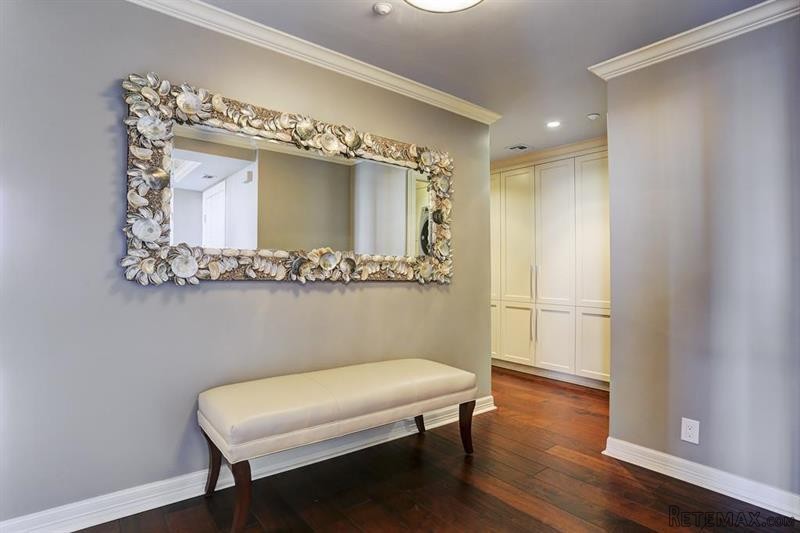 2 bedroom Flat For Sale: 5100 San.. - 2