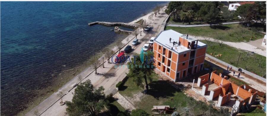 1. red do mora u Viru, apartman S2 s vrtom, rijetkost!