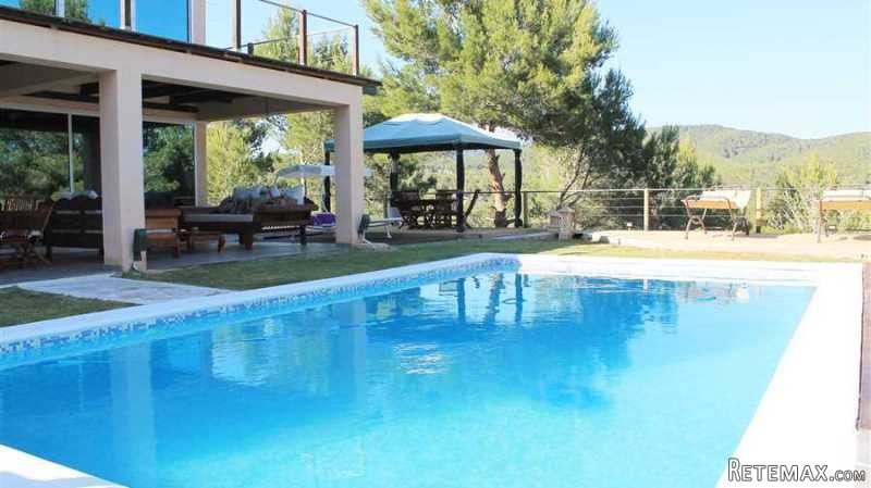 Charming villa with view towards the..