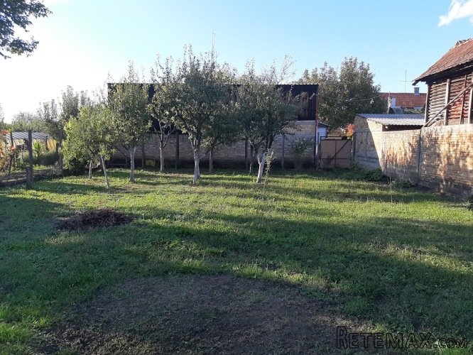 Prodajem kucu u Temerinu sa lokalom i 3 zasebna stana - 5