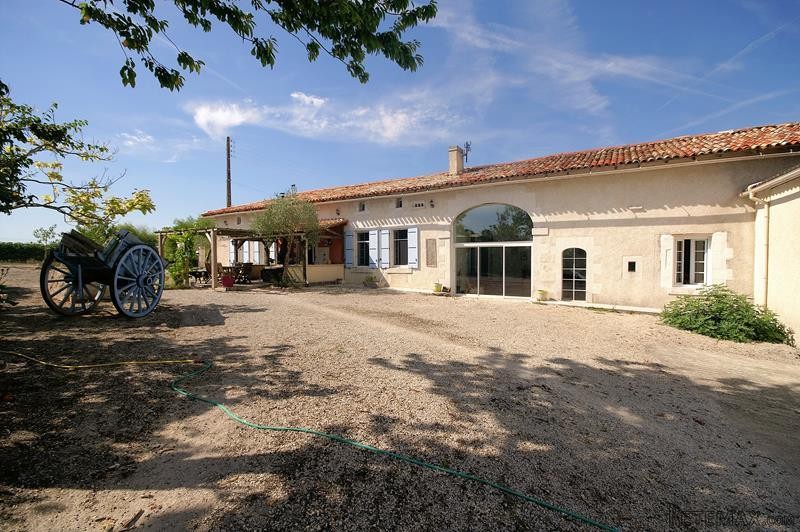 Spacious House With Gite