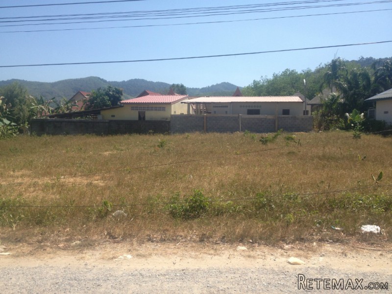 800 Sqm Flat Land for Sale in Bang Jo - 2