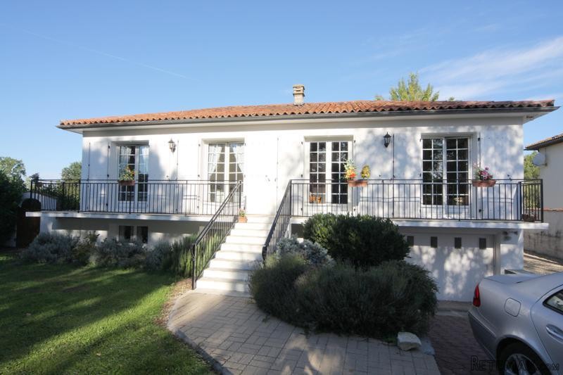 Contemporary Property With Flexible..