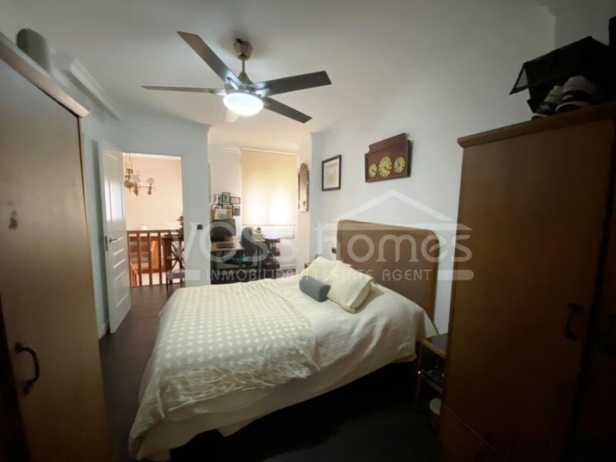 NEW LISTING TO VOSS HOMES - A large, 2 storey 4 bed, 4.. - 11