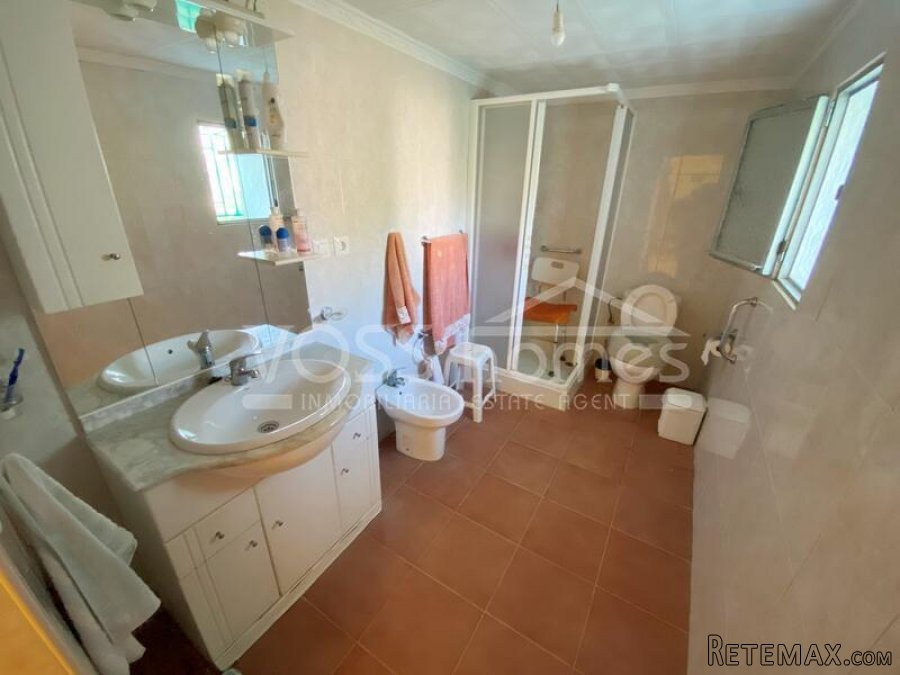 NEW LISTING TO VOSS HOMES - A lovely 2 bed, 1 bath ( more.. - 11