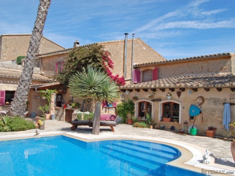 Charming Townhouse With A Stunning..