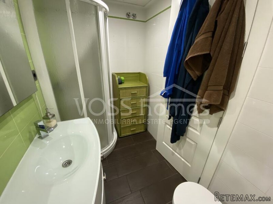 NEW LISTING TO VOSS HOMES - A large, 2 storey 4 bed, 4.. - 13