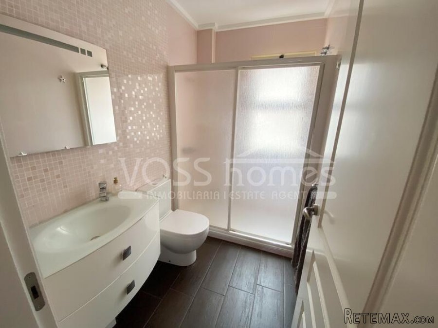 NEW LISTING TO VOSS HOMES - A large, 2 storey 4 bed, 4.. - 15
