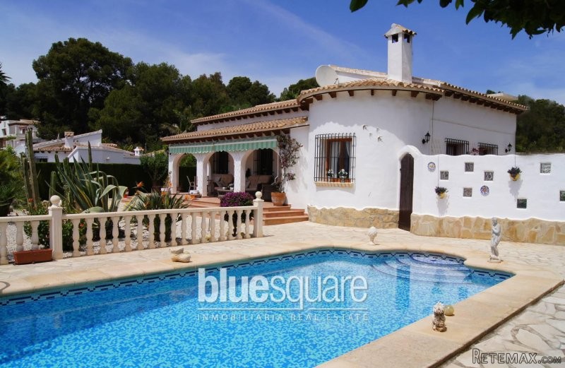 Villa within easy walking distance of..