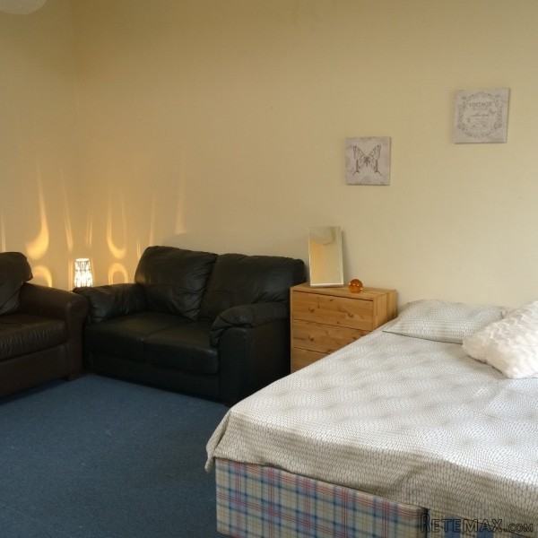 Huge And Beautiful Master Bedroom In..