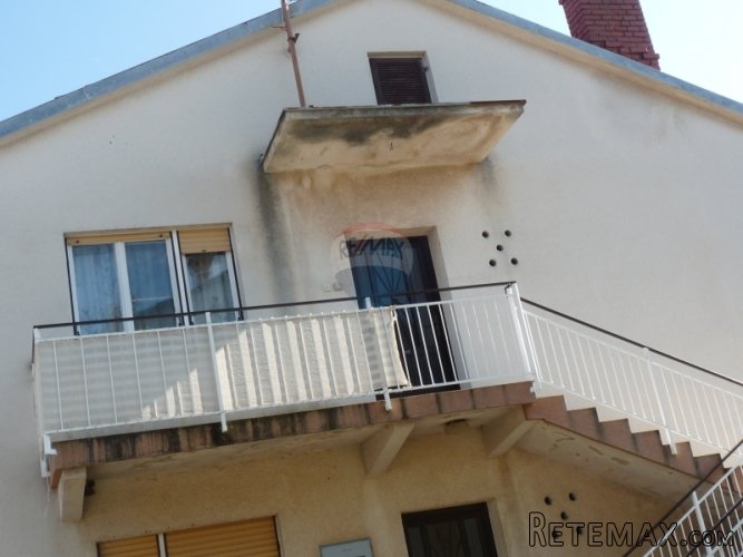 PULA, Busoler, lijepi stan od 80 m2 u privatnoj kući - 2