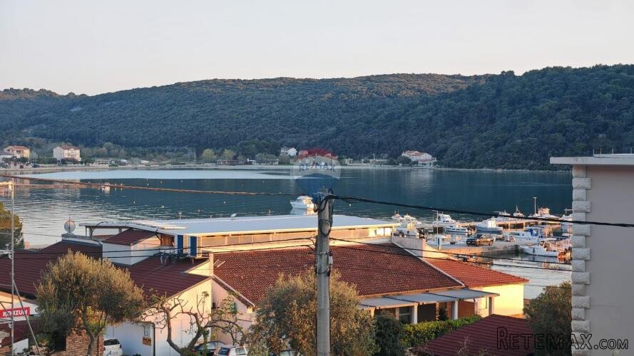 Rab, Kampor-građevinski teren blizu mora